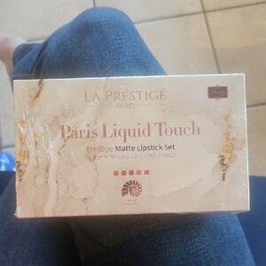 Paris Liquid Touch Lipstick Set - Cream